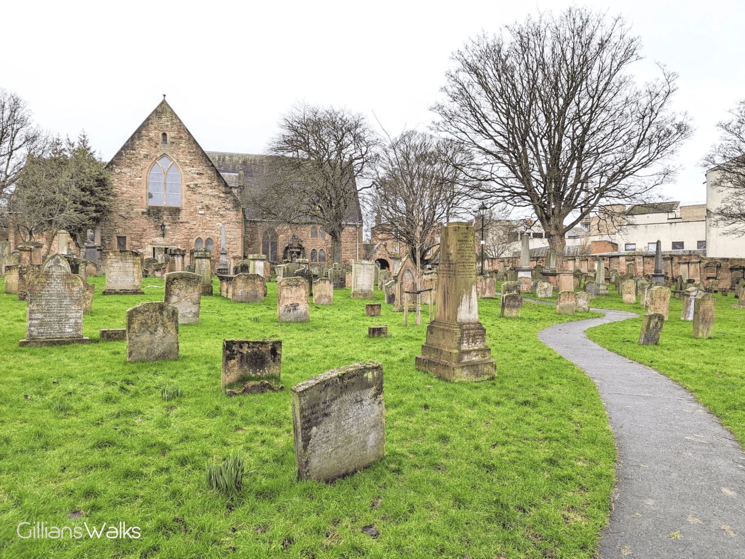 Grassy burial ground of Ayr's Auld Kirk