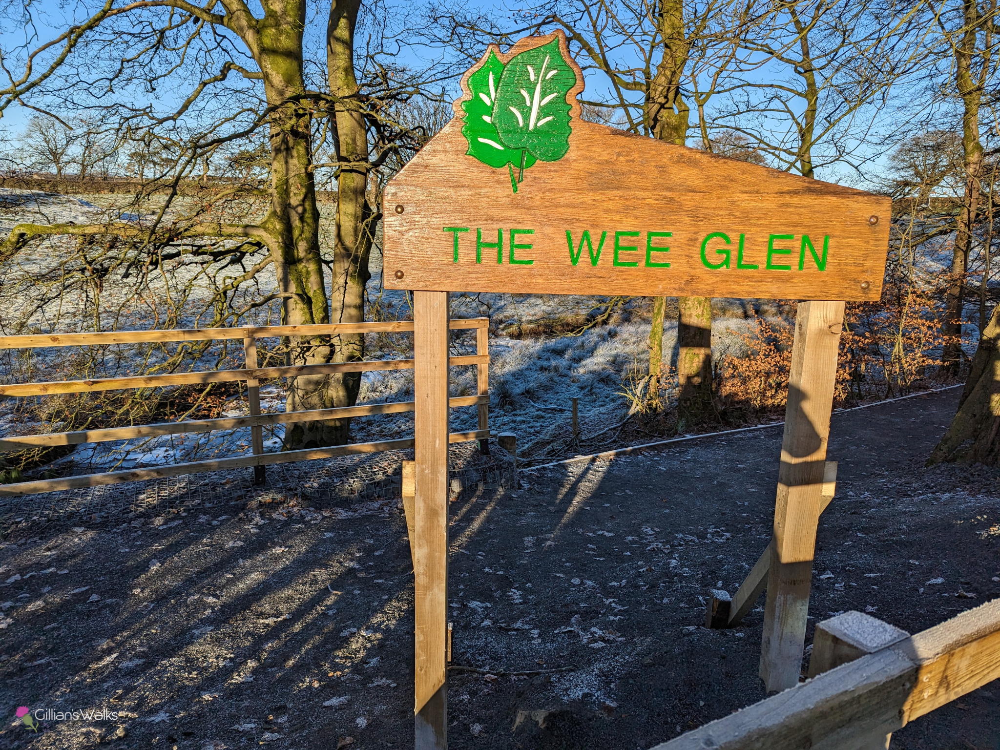 Entrance sign at The Wee Glen, Dunlop